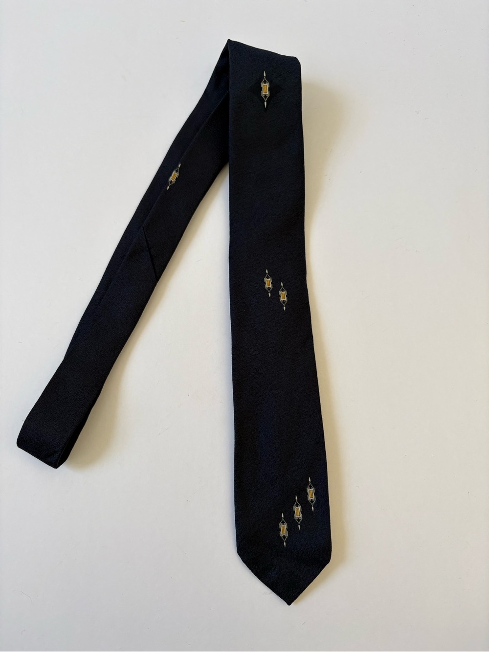 VNTG A.Sulka&Co Limited Edition Necktie Navy Blue Gold Crest 100% Silk Art Deco